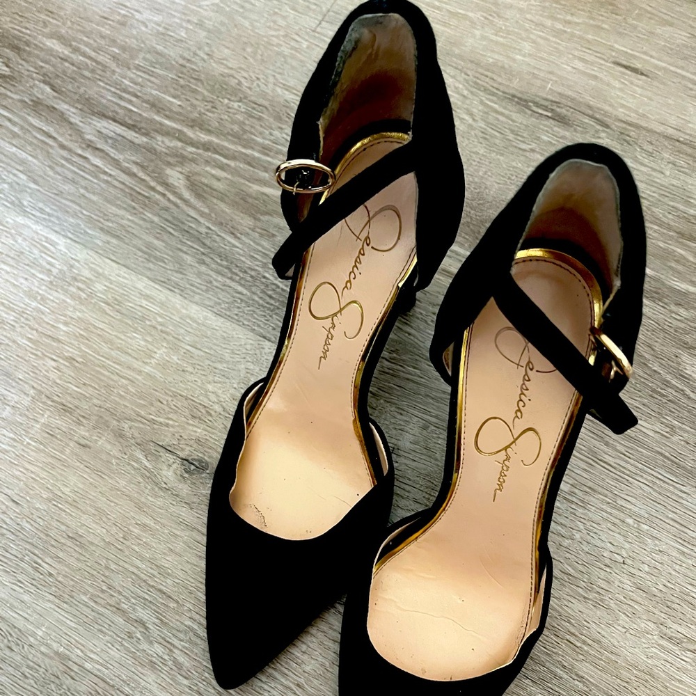 Jessica Simpson stilettos